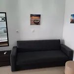 아파트 In With Sea Views & Pool