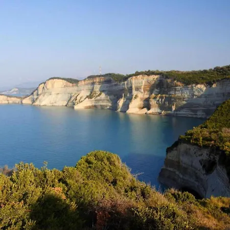 In With Sea Views & Pool Daire *