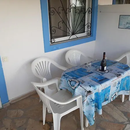 Daire In With Sea Views & Pool *