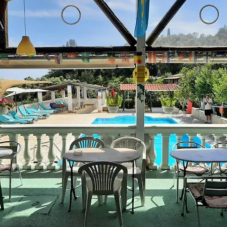 In With Sea Views & Pool