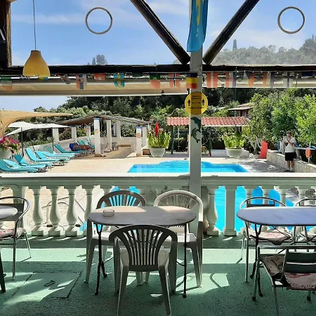 Spacious In With Terrace