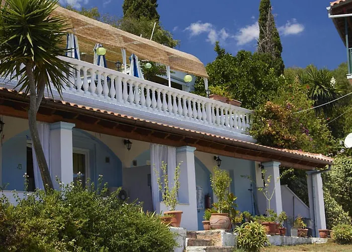 In With Sea Views & Pool Benitses (Corfu)
