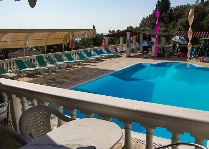 In With Sea Views & Pool Appartement *