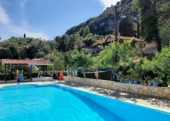 In With Sea Views & Pool Appartement Benitses (Corfu)