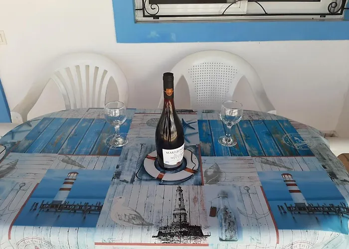 In With Sea Views & Pool Appartement *