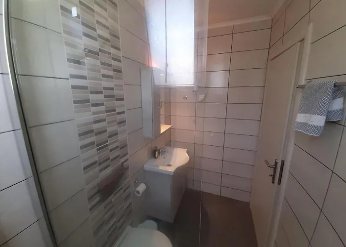 In With Sea Views & Pool Appartement