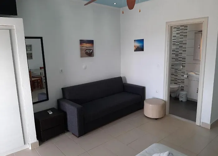 Appartement In With Sea Views & Pool Benitses (Corfu)