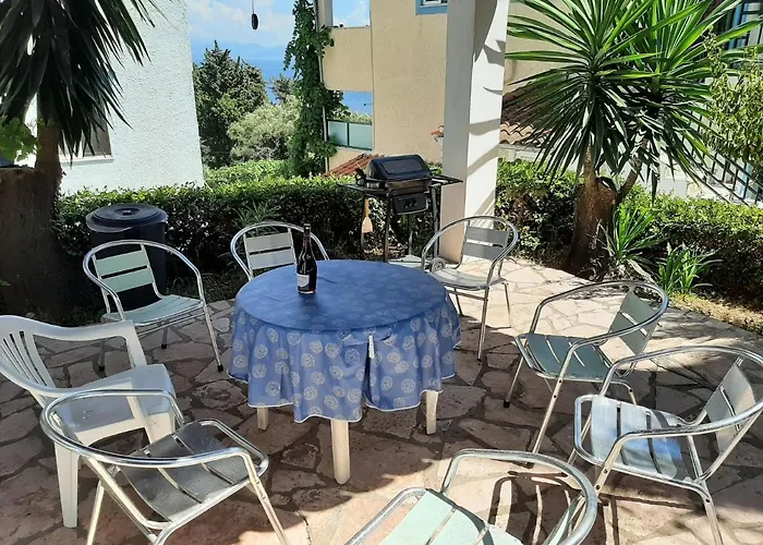 In With Sea Views & Pool