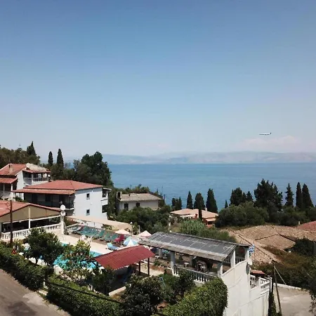 In With Sea Views & Pool Διαμέρισμα