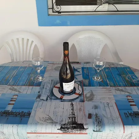 In With Sea Views & Pool Apartament *