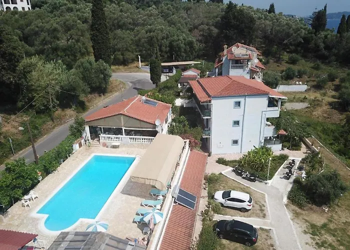 In With Sea Views & Pool Μπενίτσες