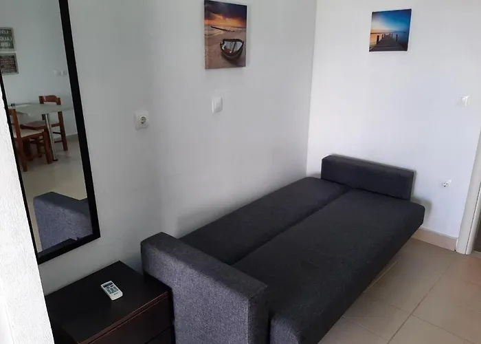 Διαμέρισμα In With Sea Views & Pool Μπενίτσες